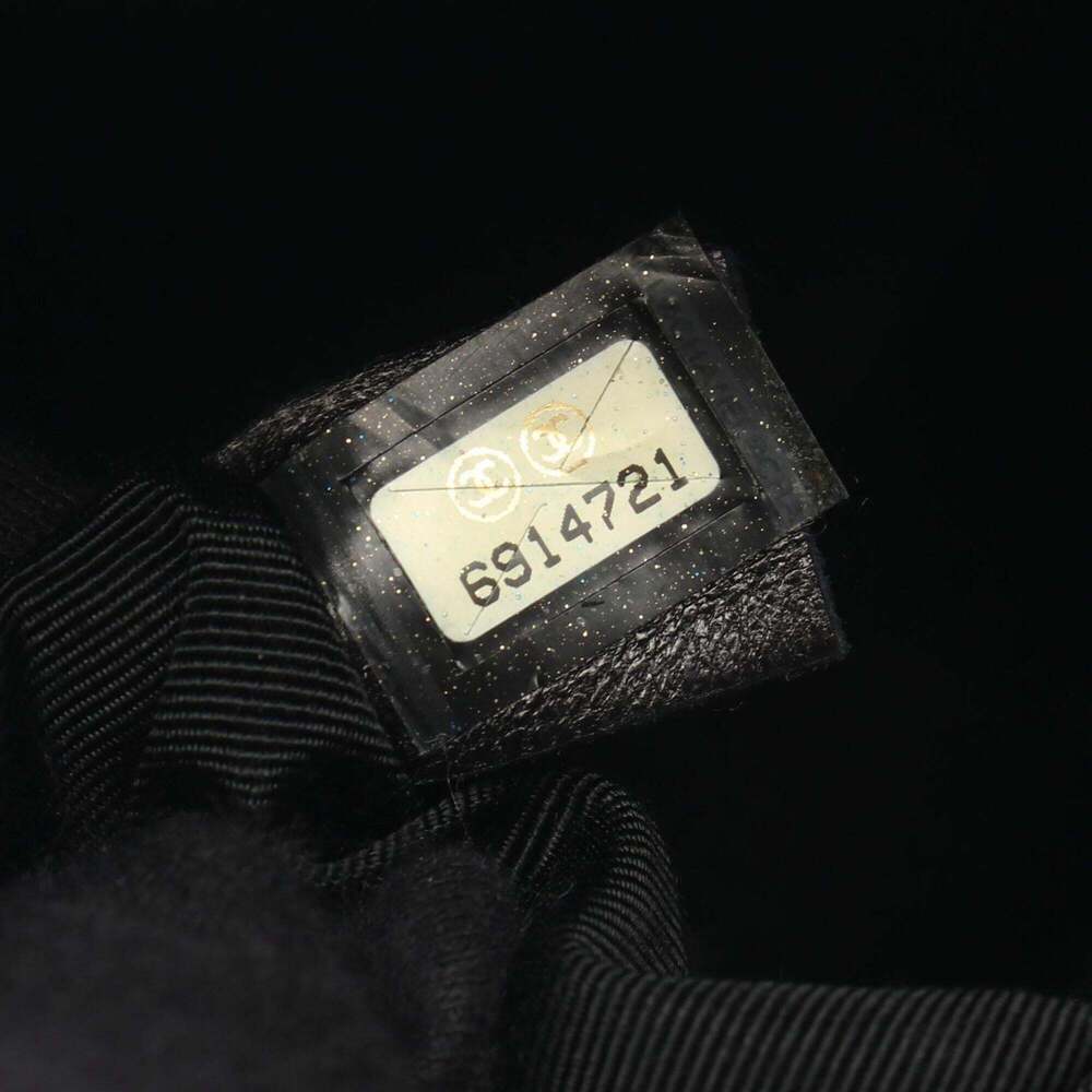 CHANEL Black Lambskin Leather Tote Bag - Picture 5 of 12